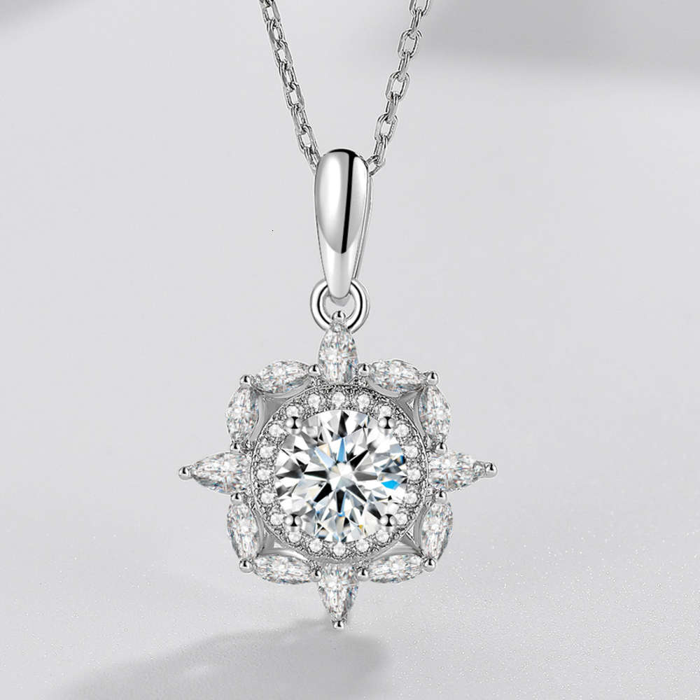 Luxurys Designers Fashion Dz110 xinyiyinuo new 90 point simulation women's Valentine's Pendant imitation mosang Stone Flower Pendant
Luxurys Designers Fashion Dz110 xinyiyinuo new 90 point simulation women's Valentine's Pendant imitation mosang Stone Flower Pendant
