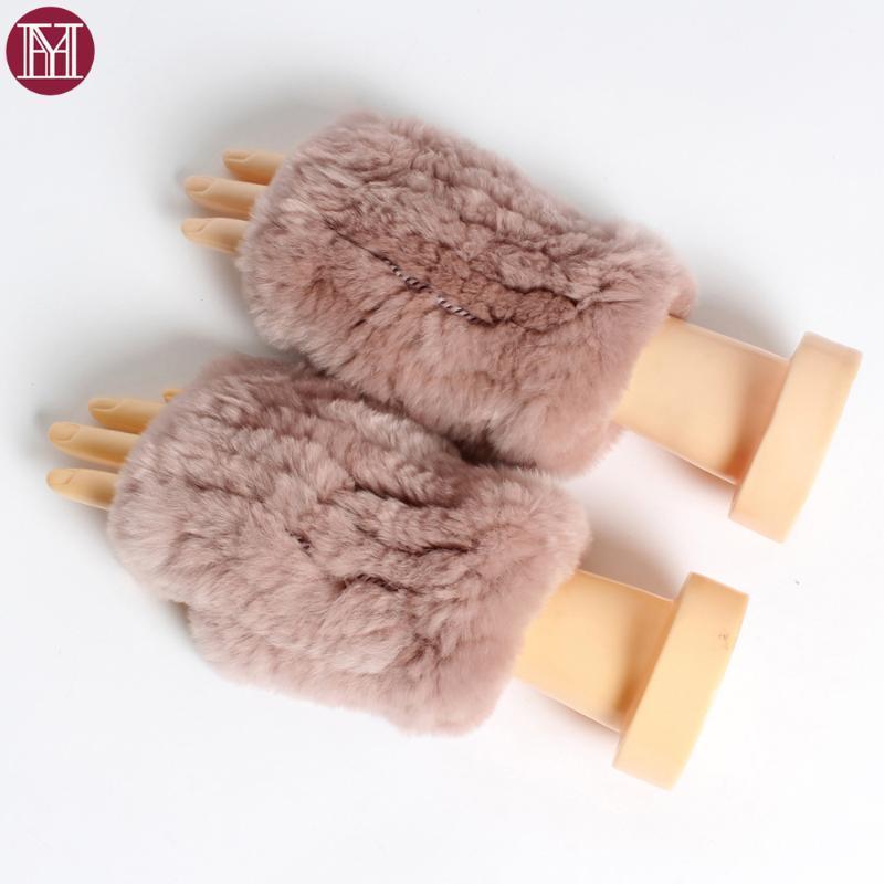 2020 New Winter Women Natural Real Rex Fur Gloves Fashion Lady Good Elastic Knitted Genuine Fur Gloves Retail wholesale1
2020 New Winter Women Natural Real Rex Fur Gloves Fashion Lady Good Elastic Knitted Genuine Fur Gloves Retail wholesale1