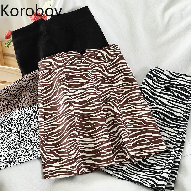 Korobov Vintage Streetwear Skirts Korean High Waist A-LIne Mini Skirt 2020 Autumn Winter New Harajuku Zebra Pattern Faldas Mujer, Black
Korobov Vintage Streetwear Skirts Korean High Waist A-LIne Mini Skirt 2020 Autumn Winter New Harajuku Zebra Pattern Faldas Mujer, Black