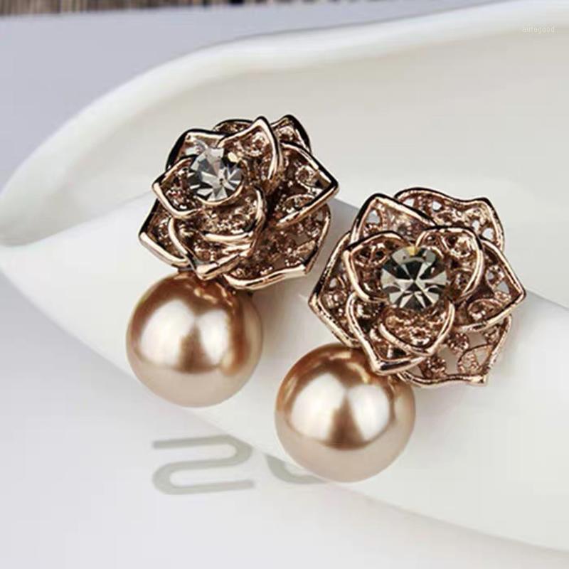 Stud Korean Jewelry Golden Retro Pearl Rose Flower Earrings Gift Fashion Temperament Ladies1
Stud Korean Jewelry Golden Retro Pearl Rose Flower Earrings Gift Fashion Temperament Ladies1