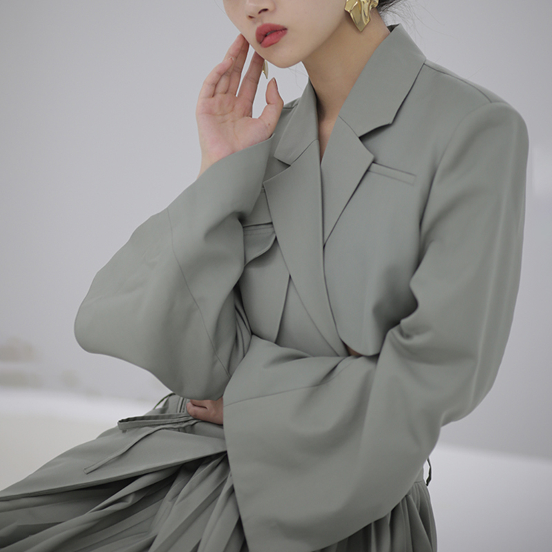 TWOTWINSTYLE Sexy Asymmetrical Blazer Women Notched Long Sleeve Slim Waistless Short Irregular Tops Female Clothing Fashion Tide 201201