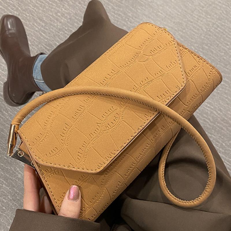 Scrub Stone Pattern Women's Designer Baguette Shoulder Bags for Women Simple PU Leather Trend Solid Color Handbag Armpit Bag, Khaki
Scrub Stone Pattern Women's Designer Baguette Shoulder Bags for Women Simple PU Leather Trend Solid Color Handbag Armpit Bag, Khaki