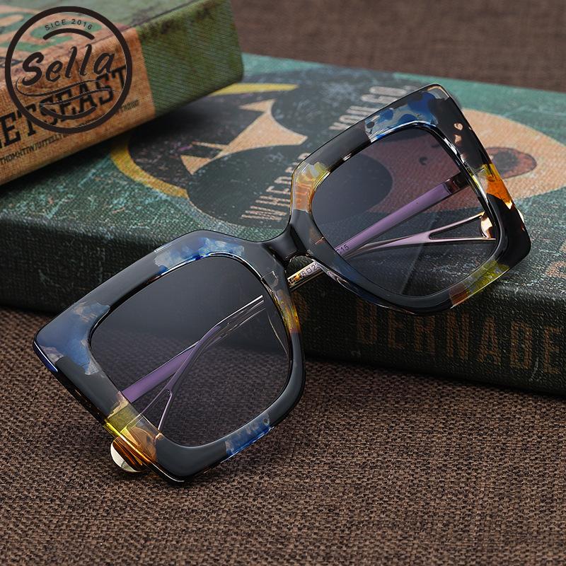 Sella 2021 New Fashion Women Oversized Square Sunglasses Trending Candy Color Transparent Flower Frame Sun Glasses Shade UV400
Sella 2021 New Fashion Women Oversized Square Sunglasses Trending Candy Color Transparent Flower Frame Sun Glasses Shade UV400