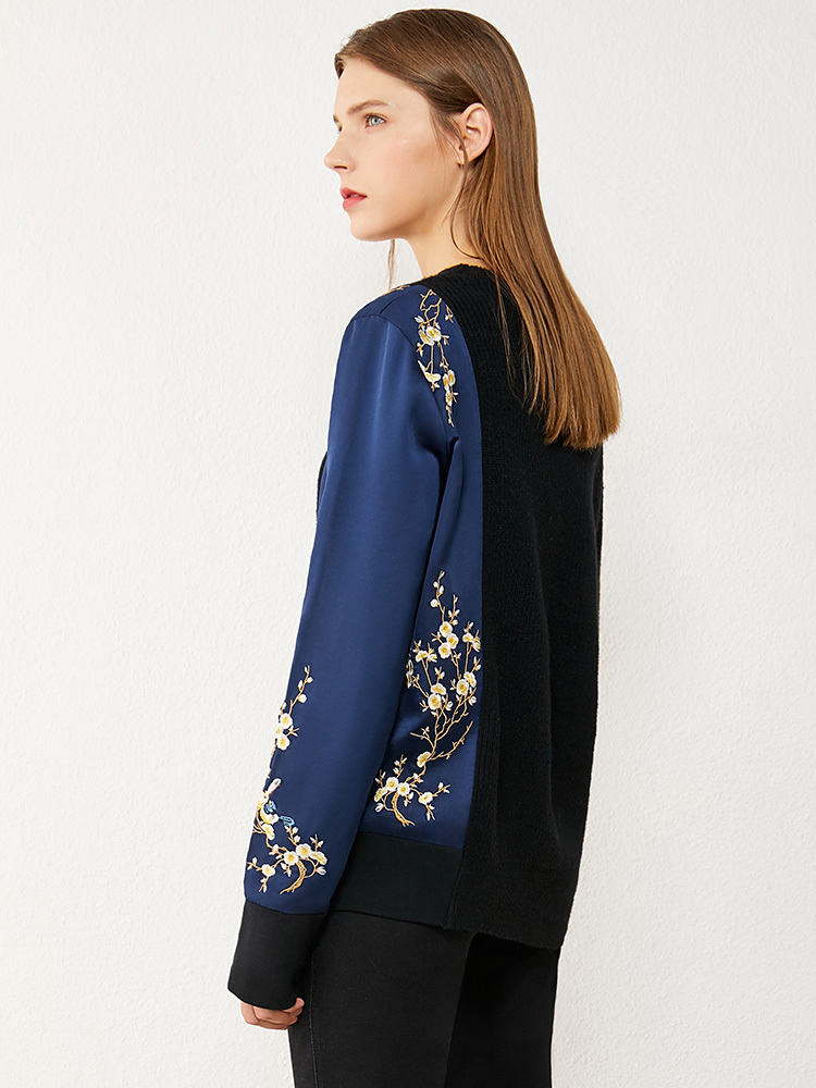 Amii Minimalism Autumn Winter Sweaters For Women Fashion Spliced Embroidery Oneck Loose Women's sweater Female Tops 12070511 201225