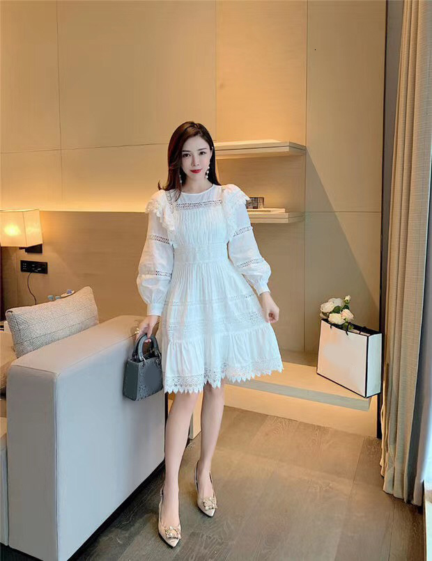 New White Autumn Bow Woman Wearing Flashlight Sleeve Elegant Neck Party Black Hollow Winter Shreds Dress Female 2021 Xfg9
New White Autumn Bow Woman Wearing Flashlight Sleeve Elegant Neck Party Black Hollow Winter Shreds Dress Female 2021 Xfg9