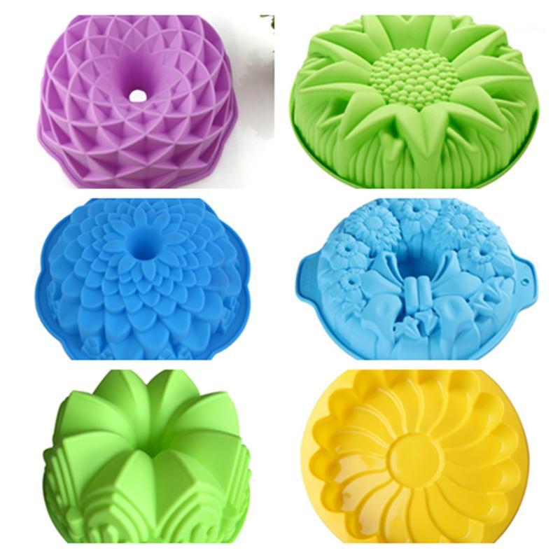 Silicone Big Cake Molds Flower Crown Shape Cake Bakeware Baking Tools 3D Bread Pastry Mould Pizza Pan DIY Birthday Wedding Party1
Silicone Big Cake Molds Flower Crown Shape Cake Bakeware Baking Tools 3D Bread Pastry Mould Pizza Pan DIY Birthday Wedding Party1