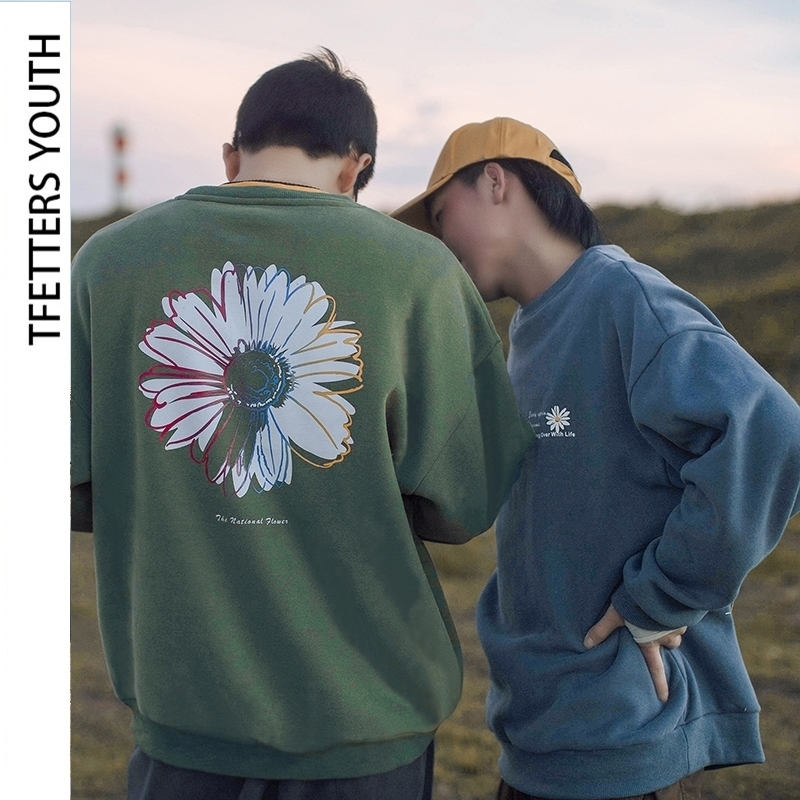 TFETTERS Autumn Winter Korean Fashion Crewneck Sweatshirt Men Long Sleeve Thick Daisy Flower Print Loose Couple Sweatshirt 201020