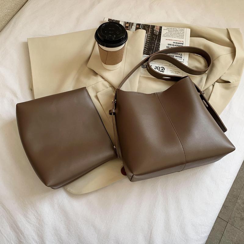 2021 Fashion Pu Leather Composite Bags For Ladies Casual Solid Luxury Bucket Bags For Women Simple Vintage Messenger New, Black
2021 Fashion Pu Leather Composite Bags For Ladies Casual Solid Luxury Bucket Bags For Women Simple Vintage Messenger New, Black
