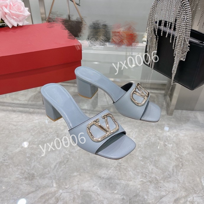 2022 the fashion 35-42 luxurys design sneaker women neoprene ribbon d connect grosgrain shoes yh211220, Red;white
2022 the fashion 35-42 luxurys design sneaker women neoprene ribbon d connect grosgrain shoes yh211220, Red;white