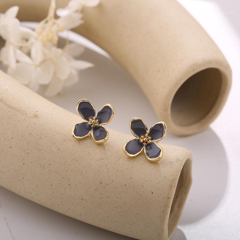 Stud Korean Style Cute Enamel Flower Earrings For Women Girl 2021 Fashion Sweet Femme Brinco Wholesale Jewelry1
Stud Korean Style Cute Enamel Flower Earrings For Women Girl 2021 Fashion Sweet Femme Brinco Wholesale Jewelry1