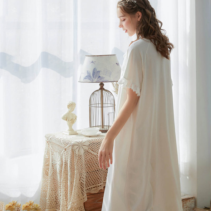 White Lace Stitching Sleeping Gowns Women's Shortsleeved Square Collar Wide Loose Long Nightdress Cotton Sweet Retro Night Gown T200429