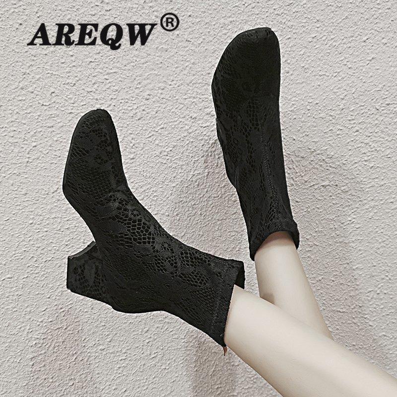 Women's Boots Autumn And Winter The New fashion Square head zipper Thick heel mid heel Middle tube Women's shoes, Black
Women's Boots Autumn And Winter The New fashion Square head zipper Thick heel mid heel Middle tube Women's shoes, Black