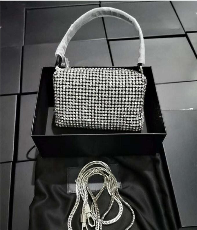 2022 WANG Designer hobo bag Mini Women crystal diamond Handbags Famous Nightclub with Chain Crossbody Soho Bag Disco Shoulder tote for Summer, Make up the difference
2022 WANG Designer hobo bag Mini Women crystal diamond Handbags Famous Nightclub with Chain Crossbody Soho Bag Disco Shoulder tote for Summer, Make up the difference