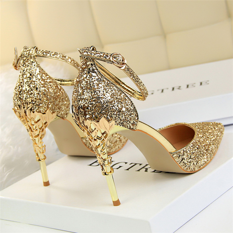 2020 Summer Luxury Women Sexy Metal 9.5cm High Heels Sandals Designer Glitter Bling Pumps Sequins Wedding Sandles Bridal Shoes, Blue
2020 Summer Luxury Women Sexy Metal 9.5cm High Heels Sandals Designer Glitter Bling Pumps Sequins Wedding Sandles Bridal Shoes, Blue