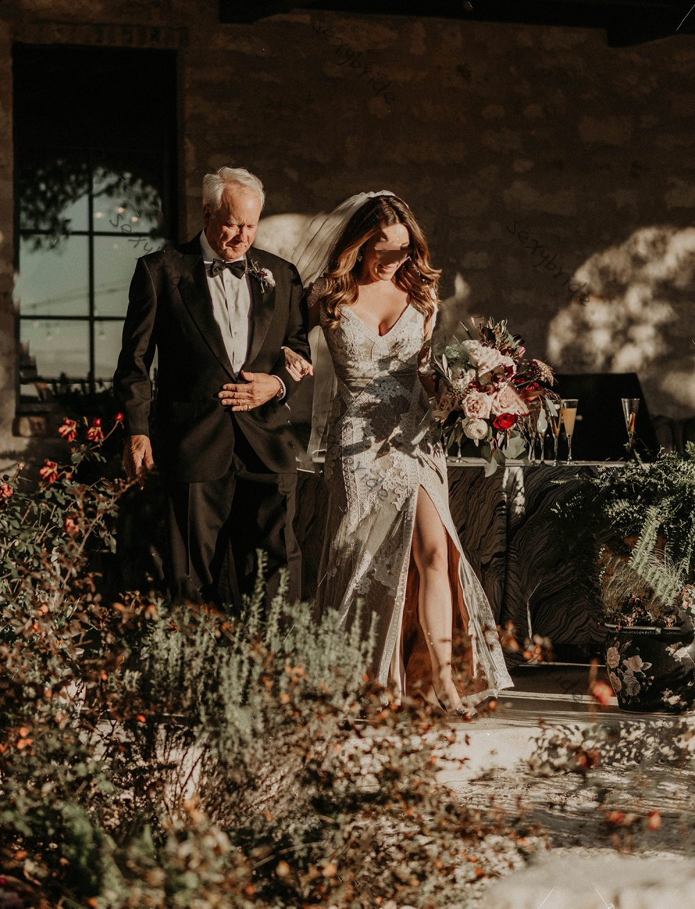 Vintage Beige Mermaid Country Wedding Dresses Illusion Long Sleeve Appliques Sexy Open Back Deep V Neck Thigh Slit Boho Beach Bridal Gowns