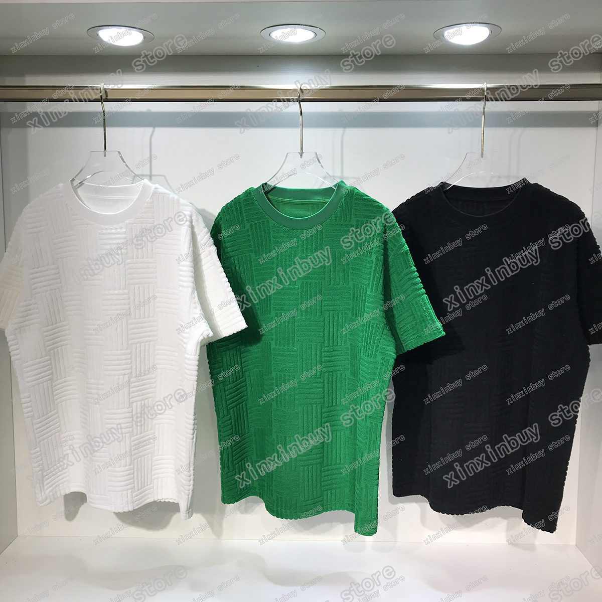 22ss Designers Tee top Mens Womens T Shirts Jacquard fabric cloth Man Paris Fashion T-shirt short Sleeve luxurys Tshirts Black white green M-2XL, White;black
22ss Designers Tee top Mens Womens T Shirts Jacquard fabric cloth Man Paris Fashion T-shirt short Sleeve luxurys Tshirts Black white green M-2XL, White;black