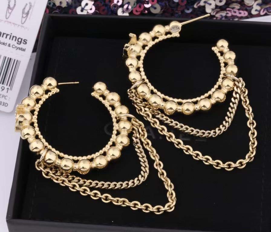 2022 Top quality hook charm drop earring with beads and diamond chain design for women wedding jewelry gift have box stamp PS3645
2022 Top quality hook charm drop earring with beads and diamond chain design for women wedding jewelry gift have box stamp PS3645