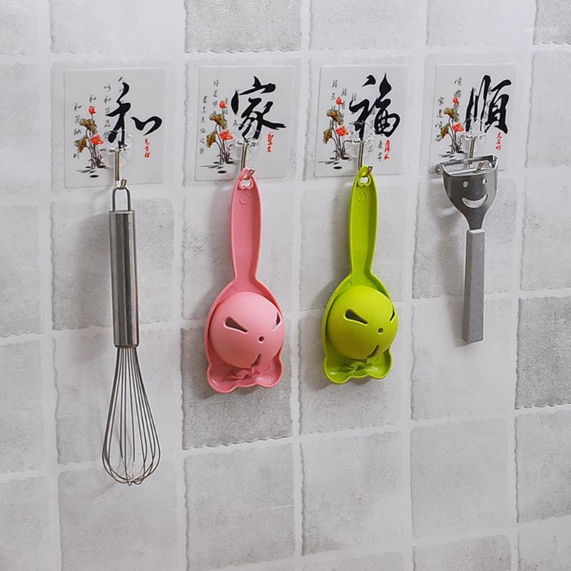 4 pcs Large Storage Capacity PVC Seamless Nail-free Hook Bathroom Kitchen Bedroom Magic Door Plastic Hook Coat Door Hanger1
4 pcs Large Storage Capacity PVC Seamless Nail-free Hook Bathroom Kitchen Bedroom Magic Door Plastic Hook Coat Door Hanger1
