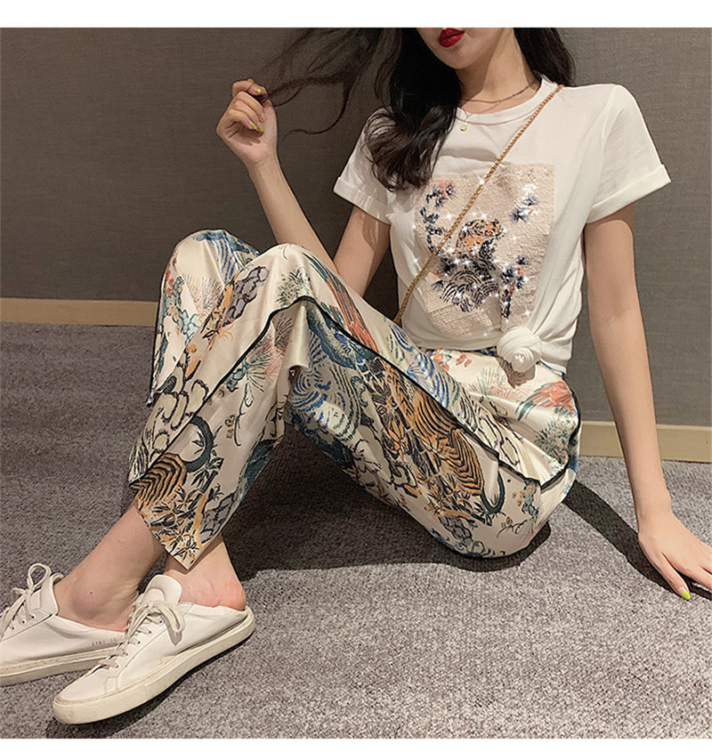 2021 New Summer for Women Sequins T-shirt Printed Satin Loose Leg Pants Retro-leg Two Women's Suit Matching Clothes FZJV, White
2021 New Summer for Women Sequins T-shirt Printed Satin Loose Leg Pants Retro-leg Two Women's Suit Matching Clothes FZJV, White