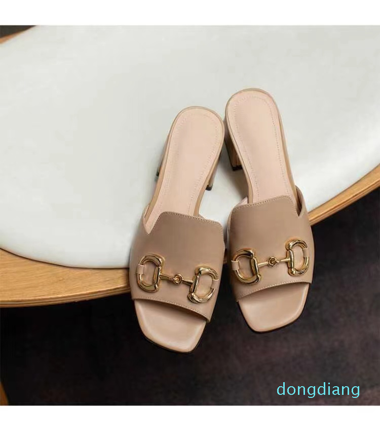 Designer Sandals Sandal woman slippers sales thick heel sheepskin fashionable comfortable non-slip wear-resistant size 33-39 high555, Black
Designer Sandals Sandal woman slippers sales thick heel sheepskin fashionable comfortable non-slip wear-resistant size 33-39 high555, Black