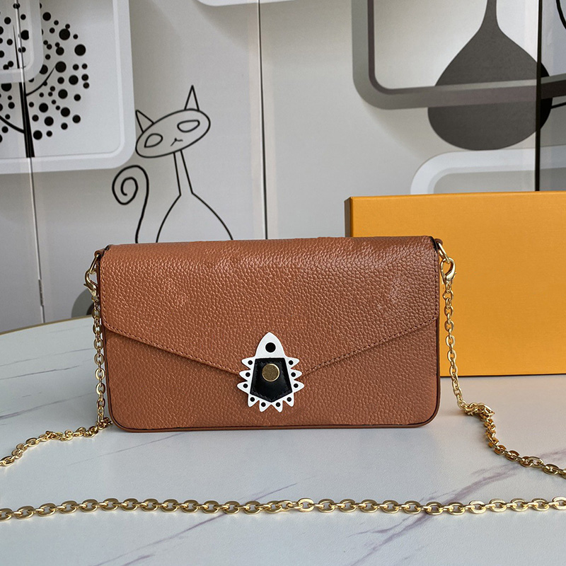 Designer bag Crafty Pochette Handbags Shoulder Totes Set Real Womens Handbags Crossbody Box Purses Bags with Leather Bags 3 Bag Bag Seoob
Designer bag Crafty Pochette Handbags Shoulder Totes Set Real Womens Handbags Crossbody Box Purses Bags with Leather Bags 3 Bag Bag Seoob