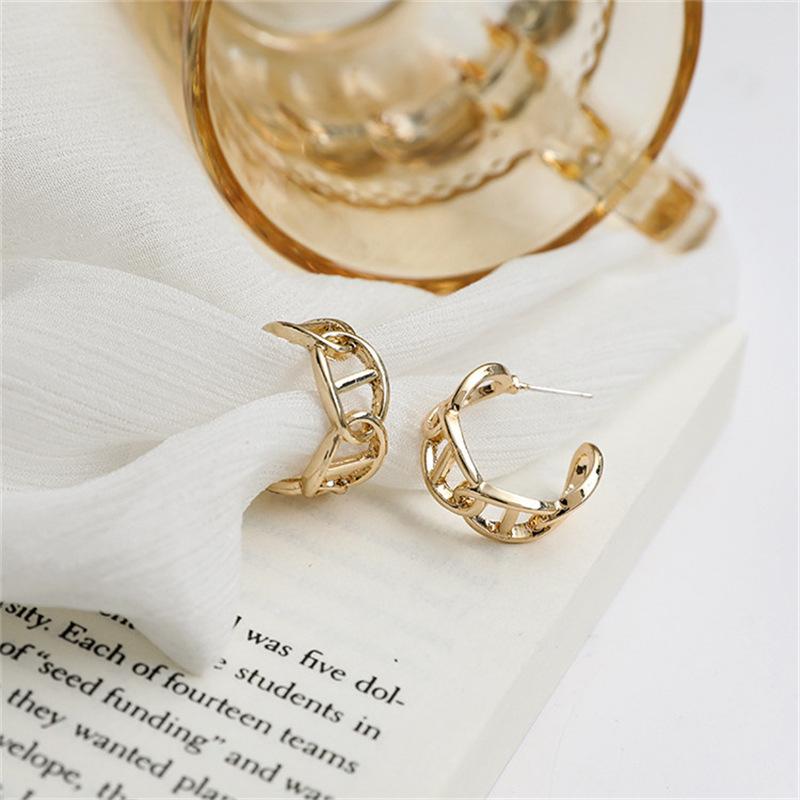 XINGGE Creative Gold Silver Color Chunky Curb Chain C Shape Hoop Earings for Women Metal Hollow Out Earings Jewelry Accessories
XINGGE Creative Gold Silver Color Chunky Curb Chain C Shape Hoop Earings for Women Metal Hollow Out Earings Jewelry Accessories