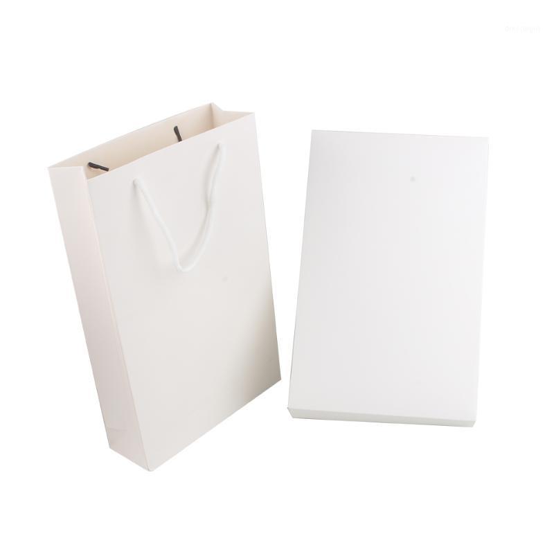 White/Black company name logo gift hair extension bundles packaging paper box and hand bag packing, shopping bags and boxes1
White/Black company name logo gift hair extension bundles packaging paper box and hand bag packing, shopping bags and boxes1