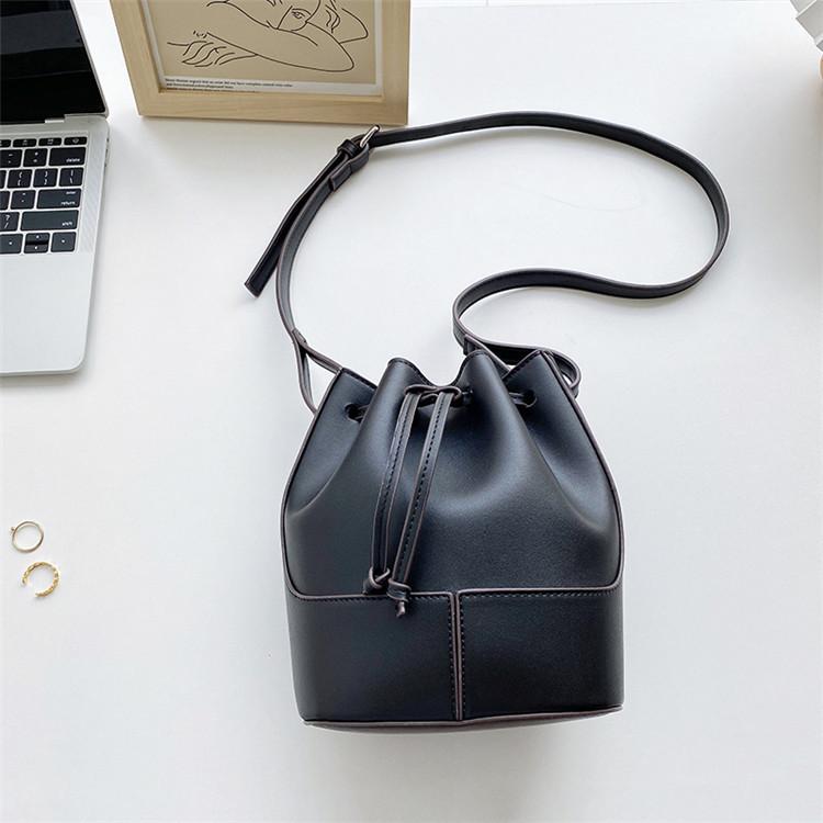 Casual Women Handbag High Quality PU leather Draw bucket Shoulder Bag small Japan Style 2021 new Ladies messenger Crossbody bag, Black
Casual Women Handbag High Quality PU leather Draw bucket Shoulder Bag small Japan Style 2021 new Ladies messenger Crossbody bag, Black