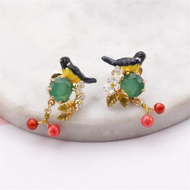 Enameled Oriole Bird Earrings For Ladies Design Luxury Wedding Party Jewelry Gold-Plated Red Cherry Pendant Earring
Enameled Oriole Bird Earrings For Ladies Design Luxury Wedding Party Jewelry Gold-Plated Red Cherry Pendant Earring