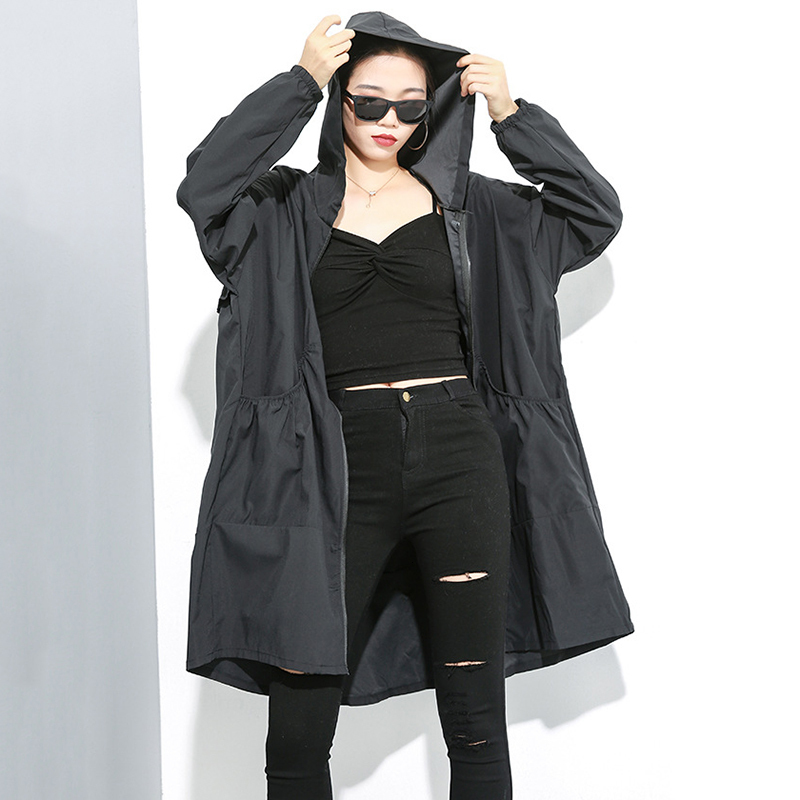 [EAM] Women Black Ruffles Big Size Thin Trench New Hooded Long Sleeve Loose Fit Windbreaker Fashion Spring Autumn 1M007 201028