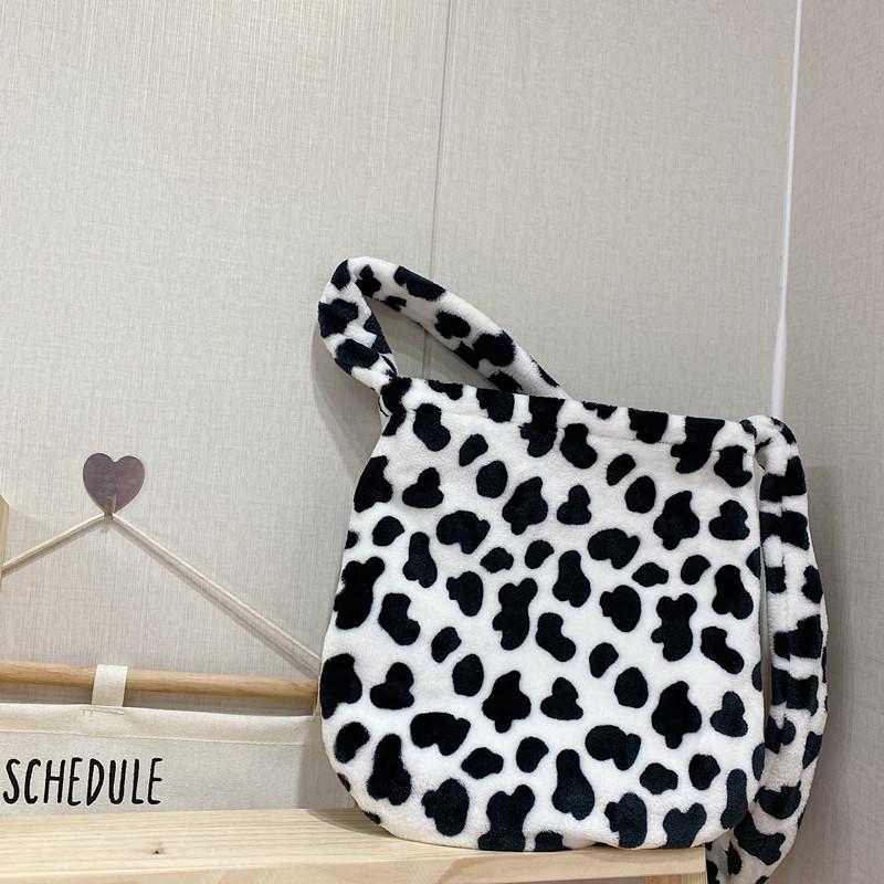 Fluffy Cow Plush Shoulder Bags Women's Plush Soft Autumn & Winter Fashion Print Bag Vintage Large Handbags Women Messenger Bag, White
Fluffy Cow Plush Shoulder Bags Women's Plush Soft Autumn & Winter Fashion Print Bag Vintage Large Handbags Women Messenger Bag, White