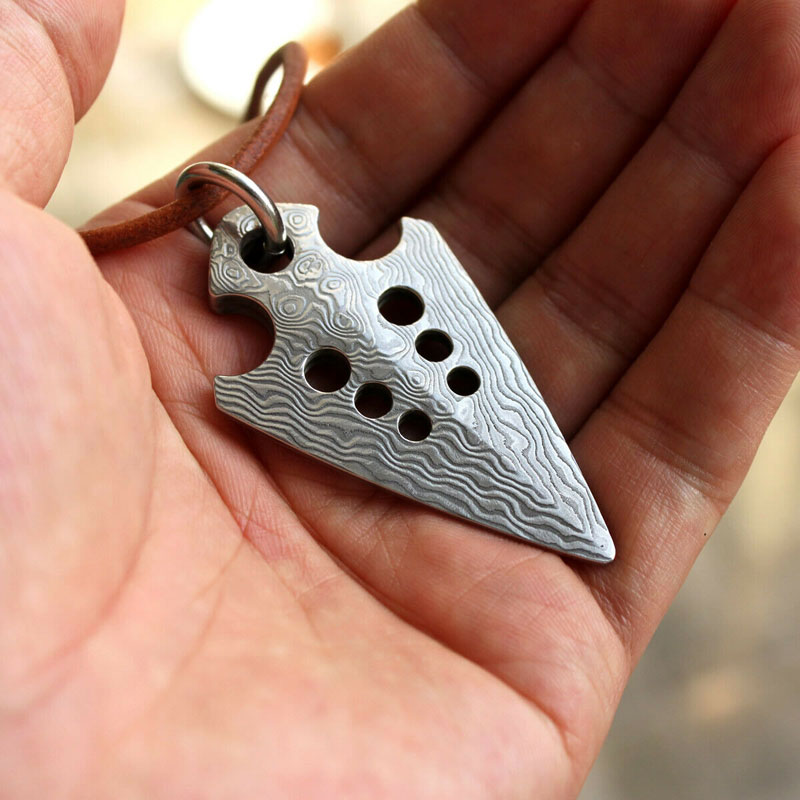 Outdoor Damascus Steel Arrow Arrowhead Pendant Necklace Gift Self Defense Survival EDC Tool with Key chain
Outdoor Damascus Steel Arrow Arrowhead Pendant Necklace Gift Self Defense Survival EDC Tool with Key chain