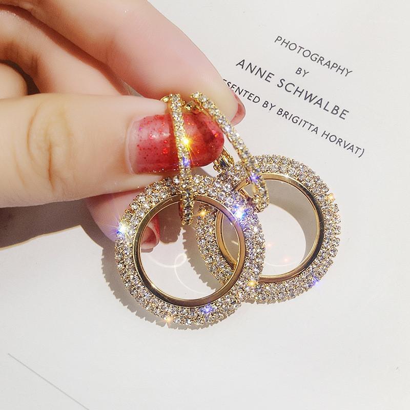 2021 Exaggerated Paved Rhinestone Circle Earrings Gold Color Elegant Earring For Women Jewelry Dropshipping Gift1
2021 Exaggerated Paved Rhinestone Circle Earrings Gold Color Elegant Earring For Women Jewelry Dropshipping Gift1