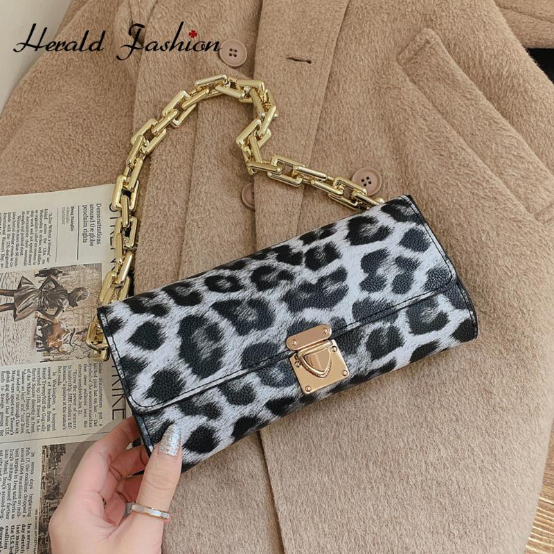 Zebra Pattern PU Leather Armpit Bag For Women 2021 Solid Color Thick Chain Shoulder Crossbody Bag Female Travel HandBag, Small stripes
Zebra Pattern PU Leather Armpit Bag For Women 2021 Solid Color Thick Chain Shoulder Crossbody Bag Female Travel HandBag, Small stripes