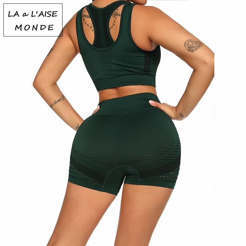 Women Yoga Suit Tight-fitting Running Sports Shorts Sleeveless Sport Suit Shorts Bra Running Sportswear 2 Piece Yoga Set, Grey
Women Yoga Suit Tight-fitting Running Sports Shorts Sleeveless Sport Suit Shorts Bra Running Sportswear 2 Piece Yoga Set, Grey