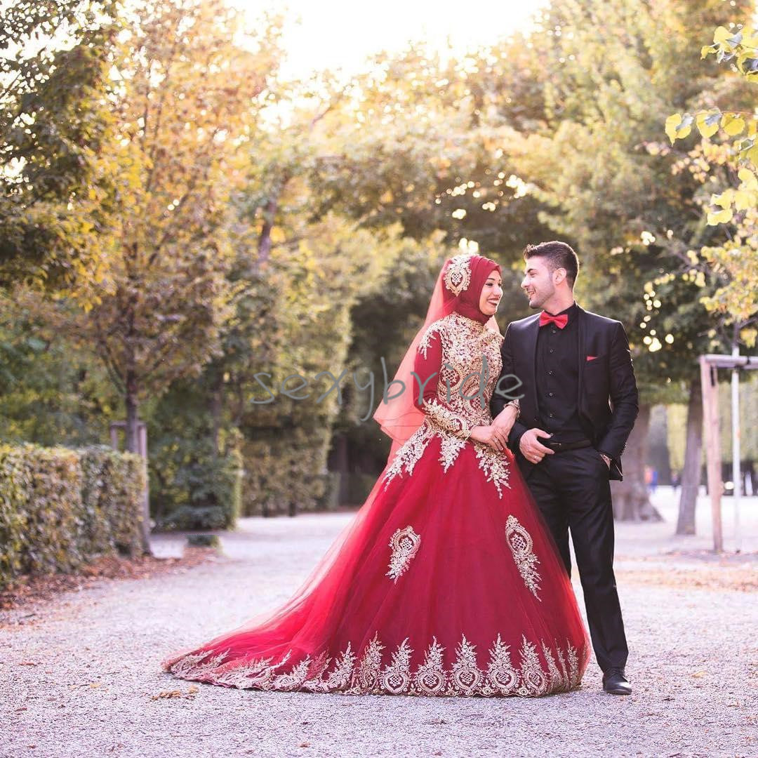 Vintage Dark Red And Gold Muslim Wedding Dress High Neck 2022 Moroccan Kaftan Islamic Long Sleeves Appliques Lace Ball Gown Garden women Formal Gowns 