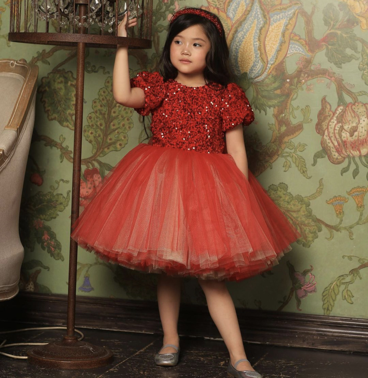 Sparkling Ball Gown Girl's Pageant Dresses Sequins bodice Red Flower Girls Dress Tulle Short Sleeves Age 5 6 7 8 9 10 Prom Gown Birthday Party