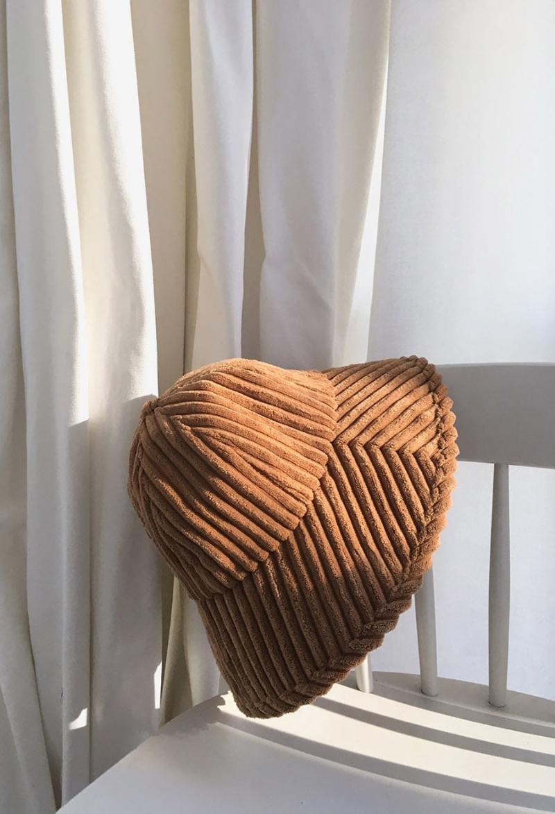 202010-mokadi autumn Literary style Thick stripe corduroy leisure lady bucket cap men women fishermen hat, Black
202010-mokadi autumn Literary style Thick stripe corduroy leisure lady bucket cap men women fishermen hat, Black