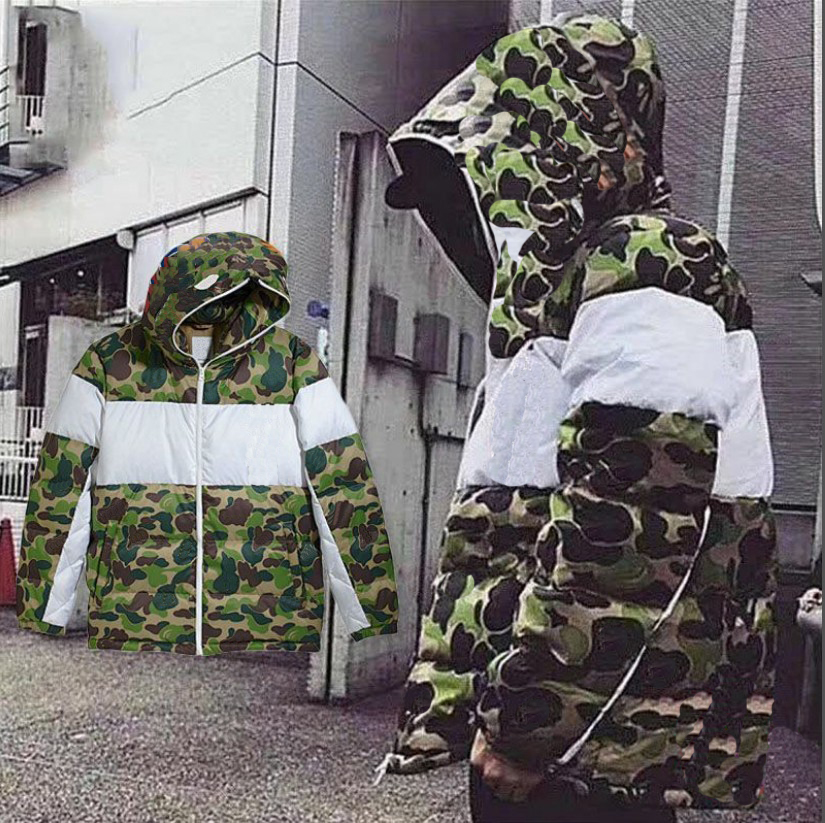 Men's cotton cost 20FW winter fashion camouflage print 3 stripe warm jacket trend letter leaf print design men's jacket size S-2XL, Black
Men's cotton cost 20FW winter fashion camouflage print 3 stripe warm jacket trend letter leaf print design men's jacket size S-2XL, Black