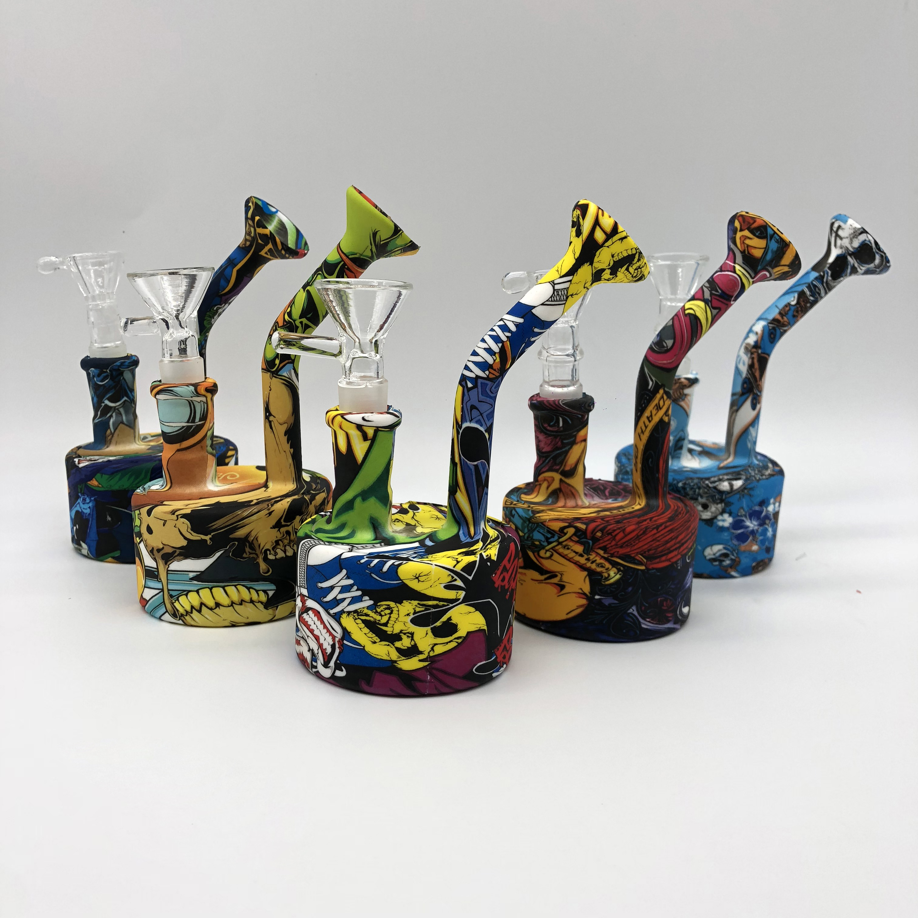 Silicone and glass Bong Smoking Pipe With Quartz Bowl Burner Colorful Printing Cartoon Design Fun fashion Smoke Accessories
Silicone and glass Bong Smoking Pipe With Quartz Bowl Burner Colorful Printing Cartoon Design Fun fashion Smoke Accessories