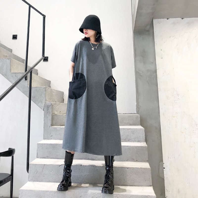 EAM Women Dot Pinrted Back Pleated Big Size Dress New Round Neck Short Sleeve Loose Fit Fashion Spring Summer 1T459 T200604