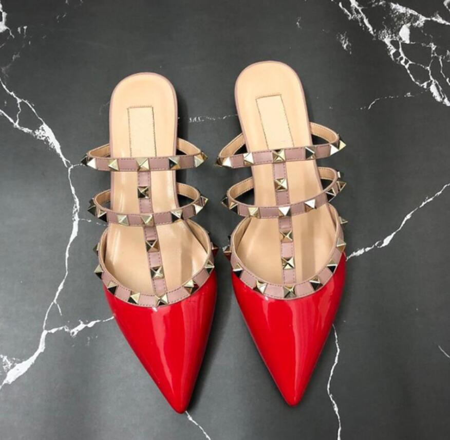 2021 summer flat bottom V brand shoes sandals with rivets pink bright patent high quality leather comfortable non slip design no box, Black
2021 summer flat bottom V brand shoes sandals with rivets pink bright patent high quality leather comfortable non slip design no box, Black