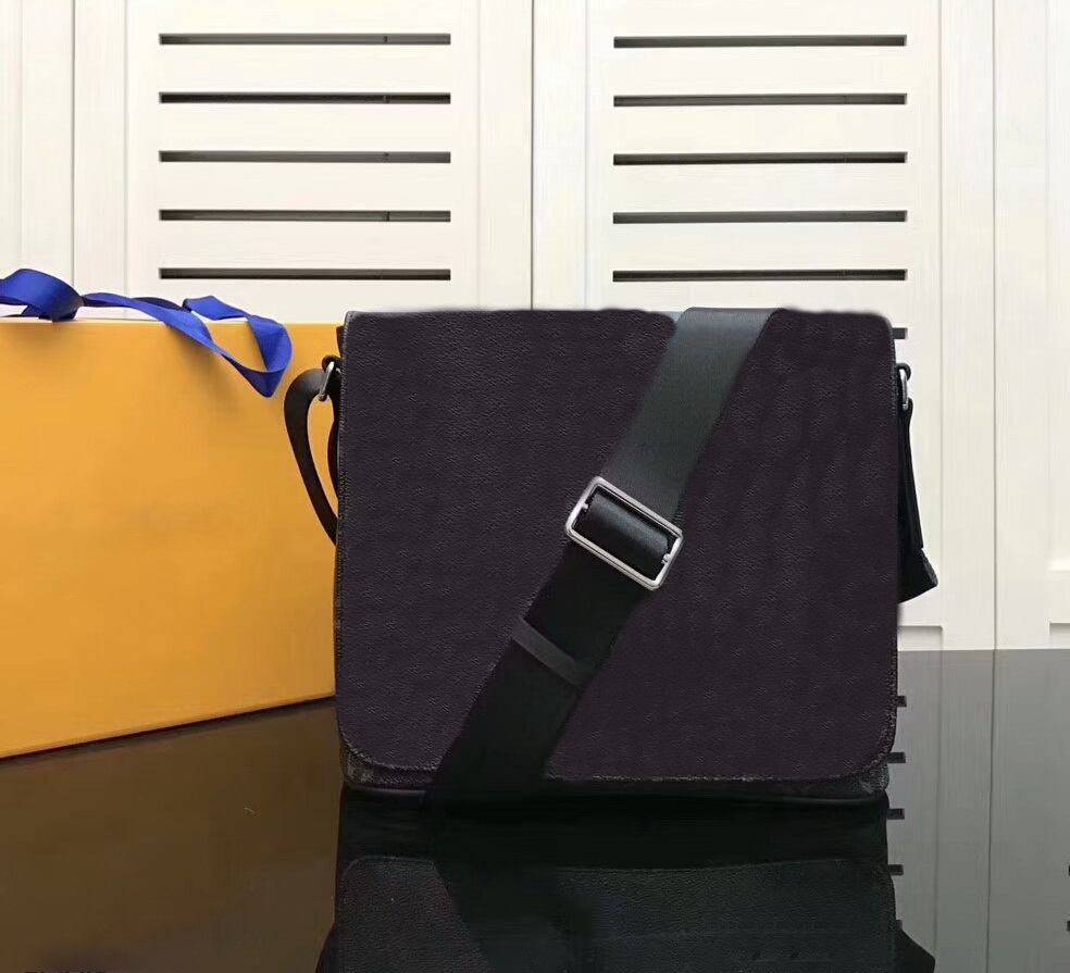 2021 Men's Genuine leather handbag Fashion Men Messenger bags High Quality CX#200 With Straps wallets, Black
2021 Men's Genuine leather handbag Fashion Men Messenger bags High Quality CX#200 With Straps wallets, Black
