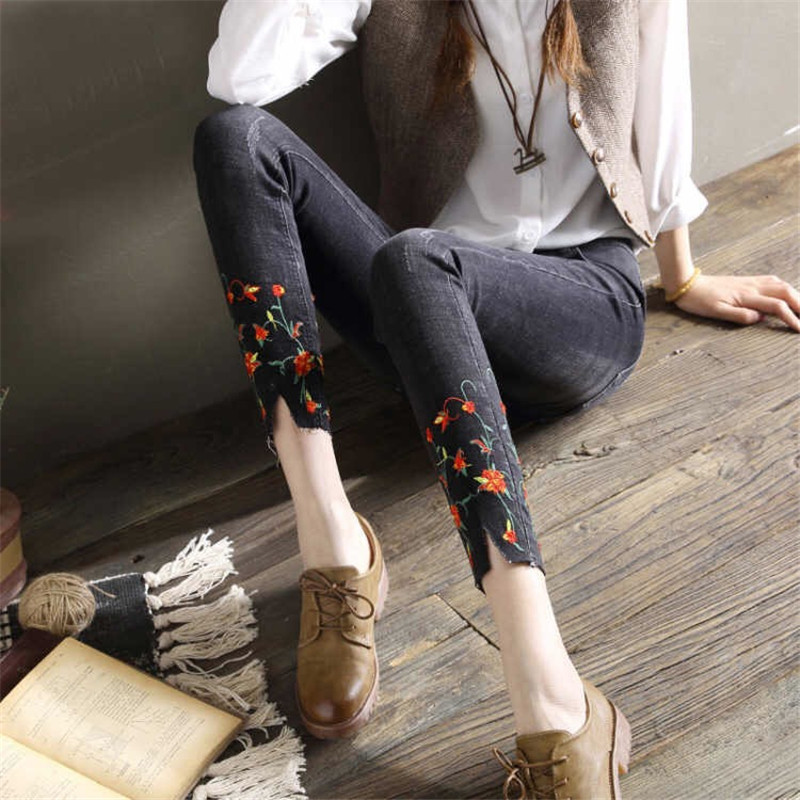 Fashion Slim Stretch Flower Embroidered Jeans For Women Plus Size Female Pencil Denim Pants Mom skinny Casual high waist trouser 201030