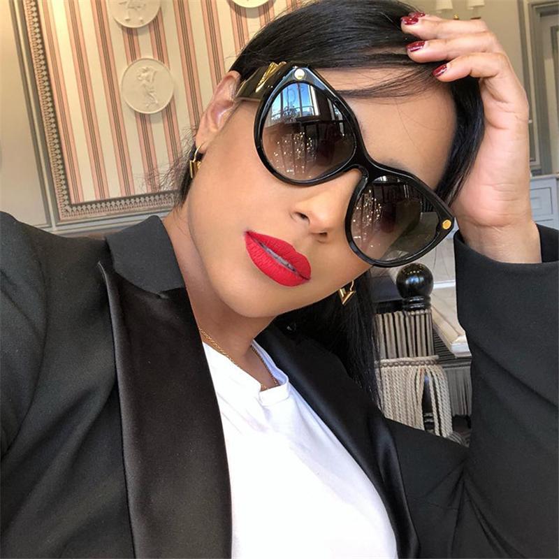2021 New Cateye Vintage Black Sunglasses Women Brand Design Retro Triangle Sun Glasses Female Shades Ladies Letter Eyewear UV400
2021 New Cateye Vintage Black Sunglasses Women Brand Design Retro Triangle Sun Glasses Female Shades Ladies Letter Eyewear UV400