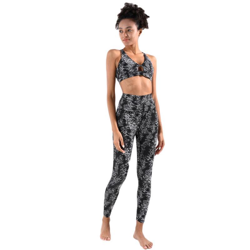 Mermaid Curve Yoga Workout Suit Set Skin-friendly Soft Fabric High-stretch Skinny Nine Pants Gathered Two-piece Sports Bra, Black
Mermaid Curve Yoga Workout Suit Set Skin-friendly Soft Fabric High-stretch Skinny Nine Pants Gathered Two-piece Sports Bra, Black