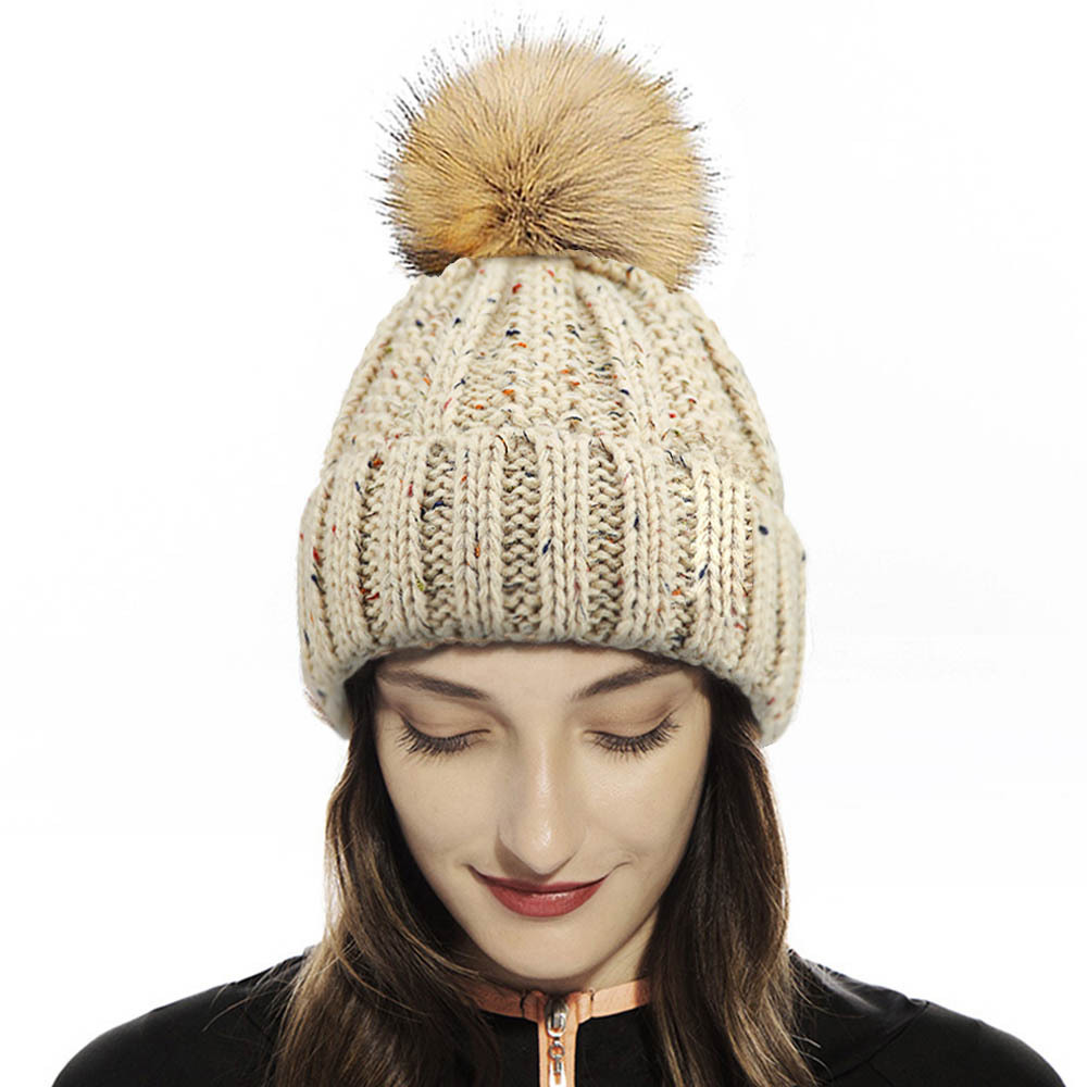 Women's autumn and winter knitted woolen hats European and American style woolen raccoon fur ball caps, 05
Women's autumn and winter knitted woolen hats European and American style woolen raccoon fur ball caps, 05