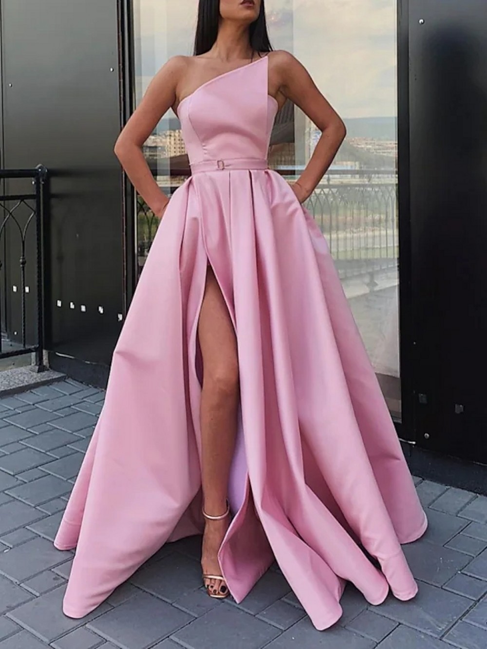 2022 Champagne Arabic Prom Dress One Shoulder Sleeveless Floor Length Satin Slit Formal Party Gown Birthday Vestidos Robe De Soiree