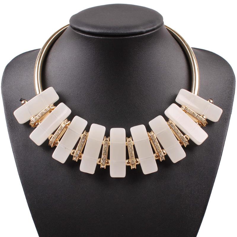 2020 New Arrival Design Fashion Brand Choker Necklace Gold Color Crystal Pendant Collar Necklace for Women Jewelry Wholesale
2020 New Arrival Design Fashion Brand Choker Necklace Gold Color Crystal Pendant Collar Necklace for Women Jewelry Wholesale