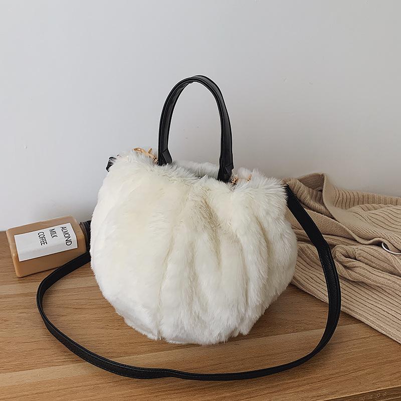 Small bag 2021 new fashion autumn and winter retro plush small round bag hand bill of lading shoulder messenger, Black
Small bag 2021 new fashion autumn and winter retro plush small round bag hand bill of lading shoulder messenger, Black